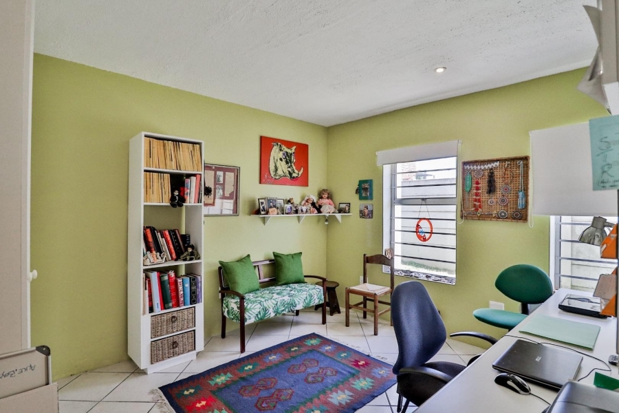 6 Bedroom Property for Sale in De Kelders Western Cape